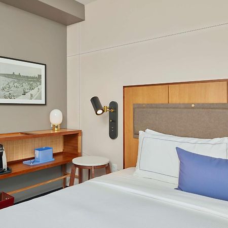 Sable At Navy Pier Chicago, Curio Collection By Hilton Hotel Buitenkant foto