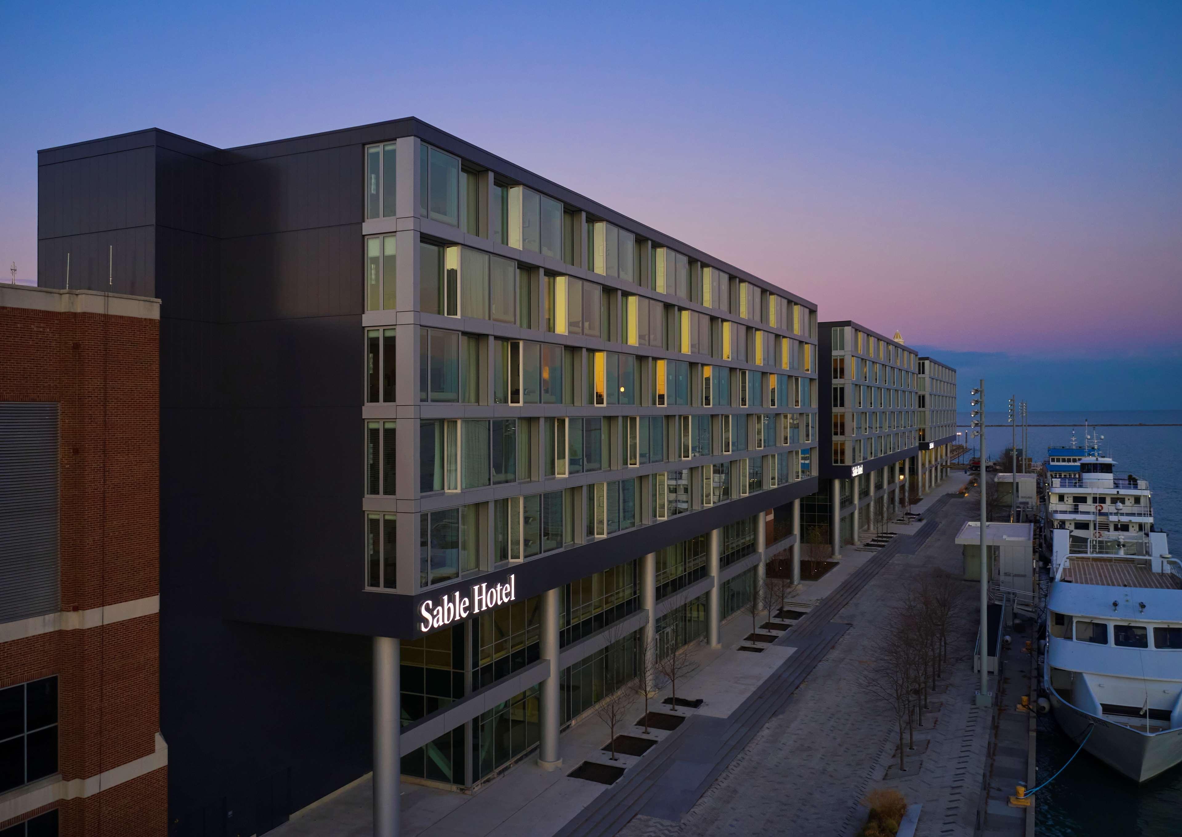 Sable At Navy Pier Chicago, Curio Collection By Hilton Hotel Buitenkant foto