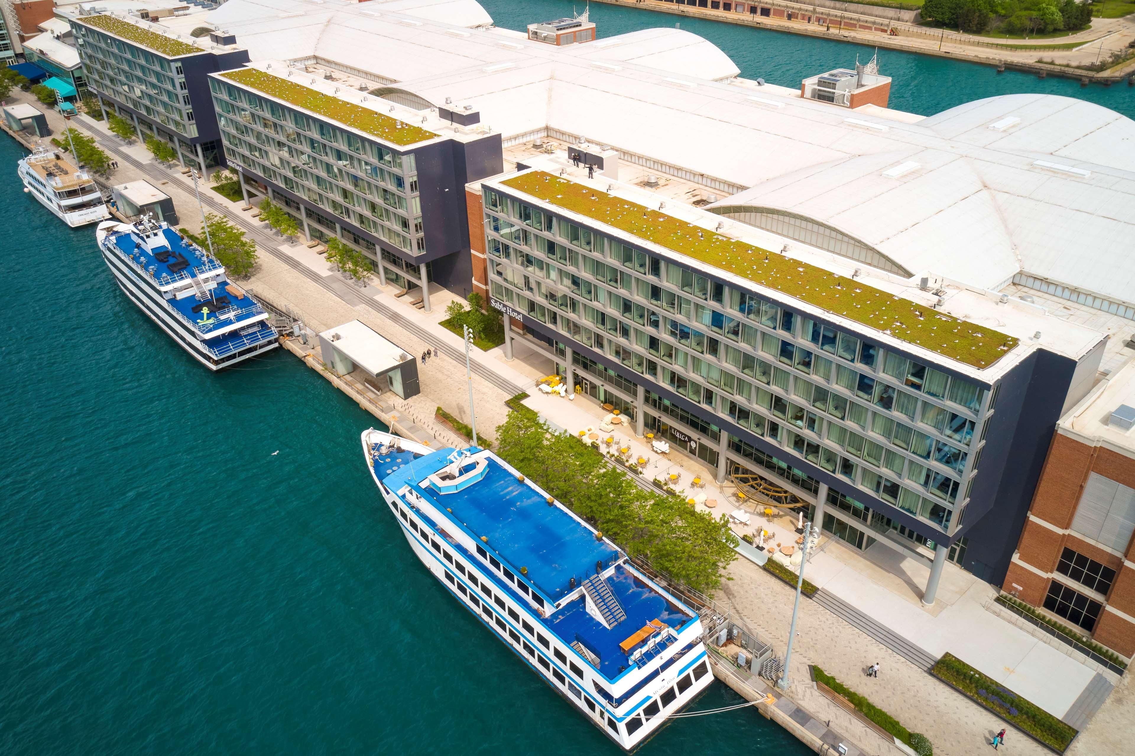 Sable At Navy Pier Chicago, Curio Collection By Hilton Hotel Buitenkant foto