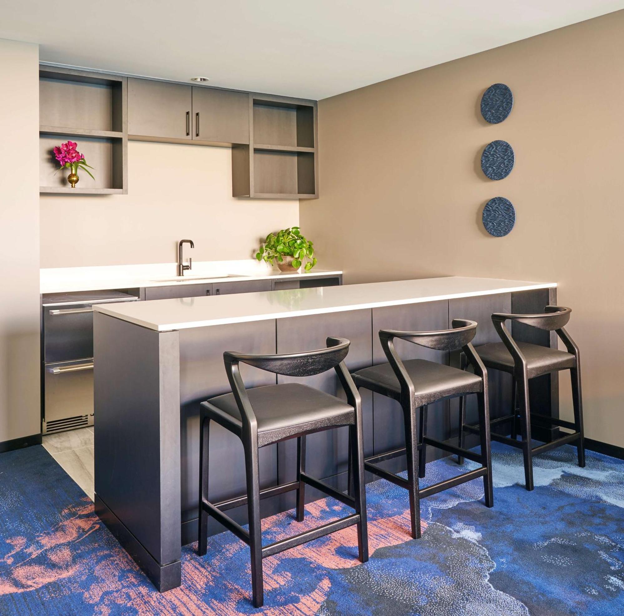 Sable At Navy Pier Chicago, Curio Collection By Hilton Hotel Buitenkant foto