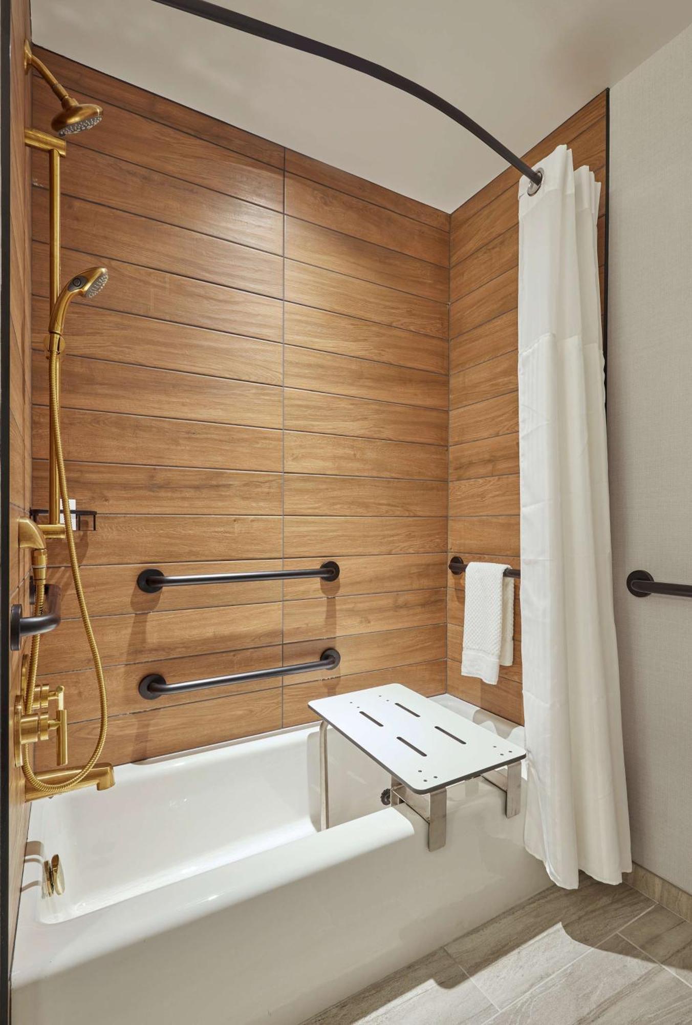 Sable At Navy Pier Chicago, Curio Collection By Hilton Hotel Buitenkant foto