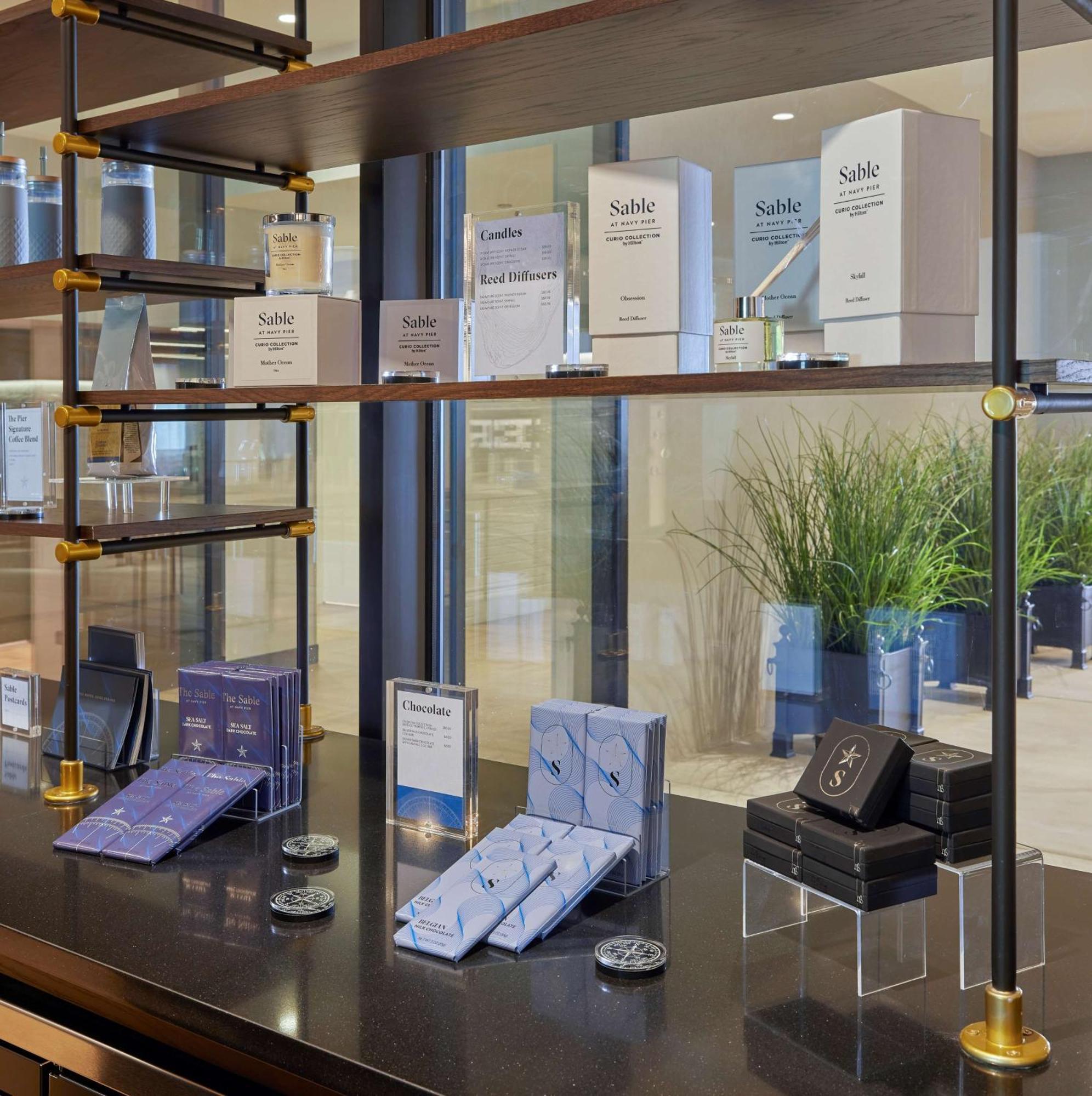 Sable At Navy Pier Chicago, Curio Collection By Hilton Hotel Buitenkant foto